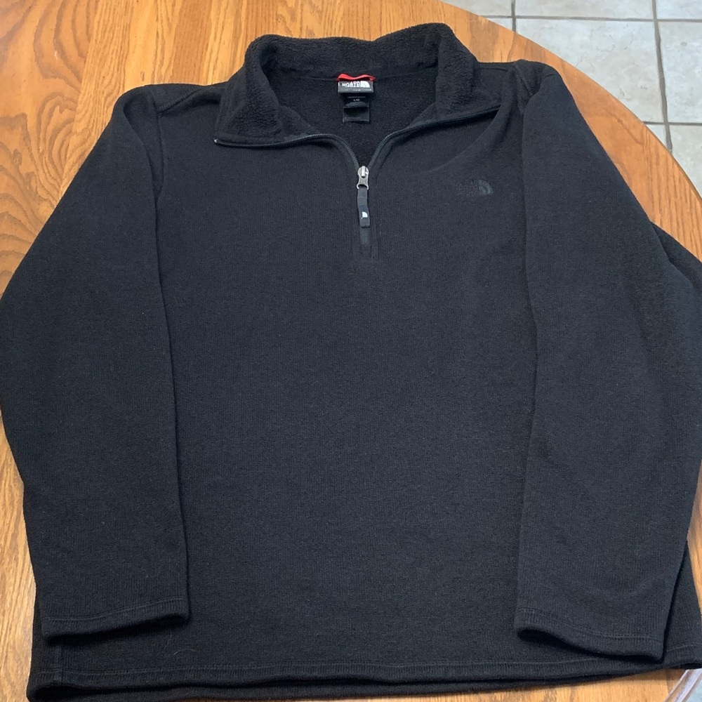 The North Face Men's LG Black Half-Zip Sweater